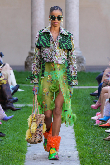 Fotoservizio/SS 2024/WOMEN/SFILATA/SHUTING QIU/DP2/19