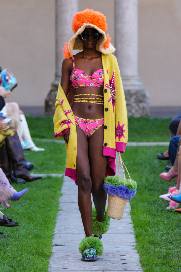 Fotoservizio/SS 2024/WOMEN/SFILATA/SHUTING QIU/DP2/21