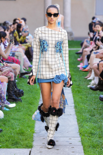Fotoservizio/SS 2024/WOMEN/SFILATA/SHUTING QIU/DP2/16