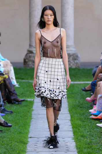 Fotoservizio/SS 2024/WOMEN/SFILATA/SHUTING QIU/DP2/29