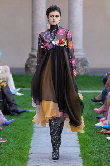 Fotoservizio/SS 2024/WOMEN/SFILATA/SHUTING QIU/DP2/25