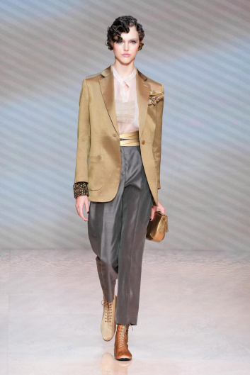 Fotoservizio/SS 2024/WOMEN/SFILATA/GIORGIO ARMANI/DP2/0