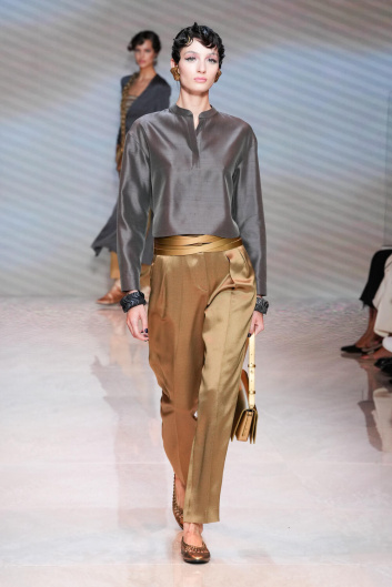 Fotoservizio/SS 2024/WOMEN/SFILATA/GIORGIO ARMANI/DP2/6