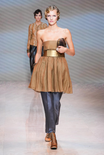 Fotoservizio/SS 2024/WOMEN/SFILATA/GIORGIO ARMANI/DP2/4