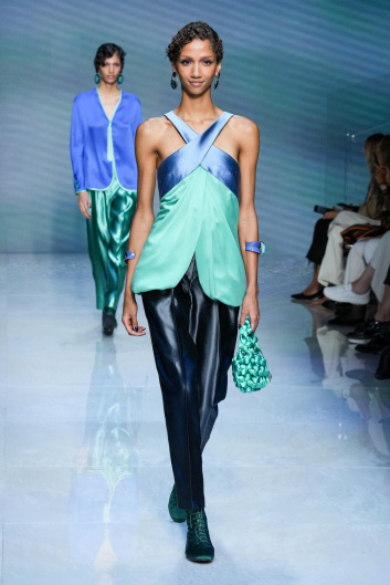 Fotoservizio/SS 2024/WOMEN/SFILATA/GIORGIO ARMANI/DP2/3