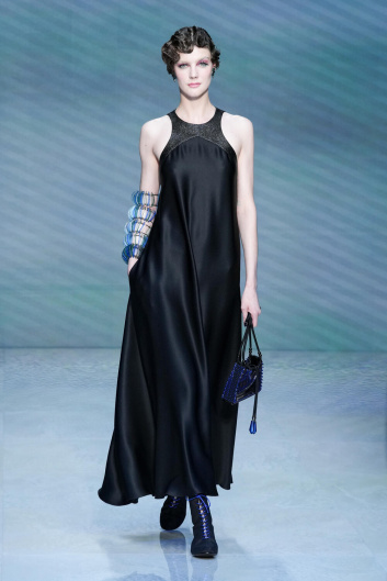Fotoservizio/SS 2024/WOMEN/SFILATA/GIORGIO ARMANI/DP2/2