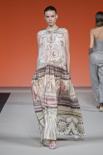 Fotoservizio/SS 2024/WOMEN/SFILATA/LAURA BIAGIOTTI/DP2/32