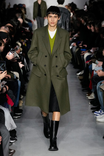Fotoservizio/FW 24-25/MEN/SFILATA/NEIL BARRETT/DP2/1