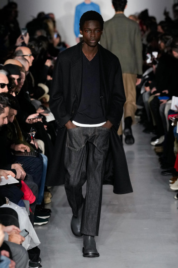 Fotoservizio/FW 24-25/MEN/SFILATA/NEIL BARRETT/DP2/8