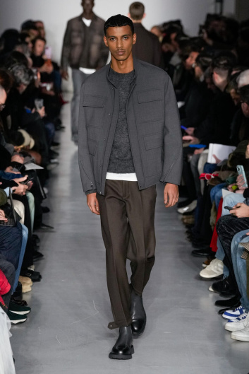 Fotoservizio/FW 24-25/MEN/SFILATA/NEIL BARRETT/DP2/8