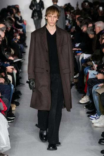 Fotoservizio/FW 24-25/MEN/SFILATA/NEIL BARRETT/DP2/2