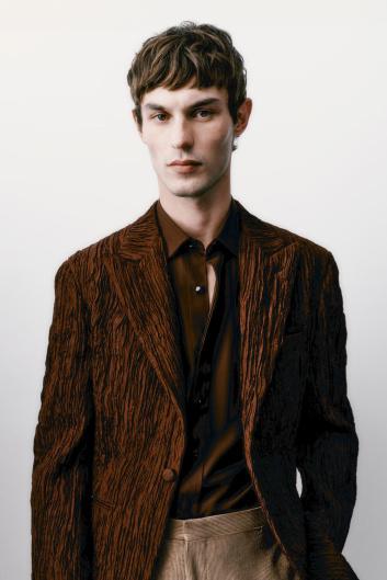 Fotoservizio/FW 24-25/MEN/PRESENTAZIONE/BRIONI/DP2/30