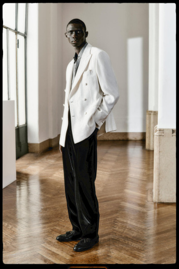 Fotoservizio/FW 24-25/MEN/PRESENTAZIONE/BRIONI/DP2/34