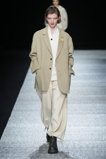 Fotoservizio/FW 24-25/MEN/SFILATA/EMPORIO ARMANI/DP2/18