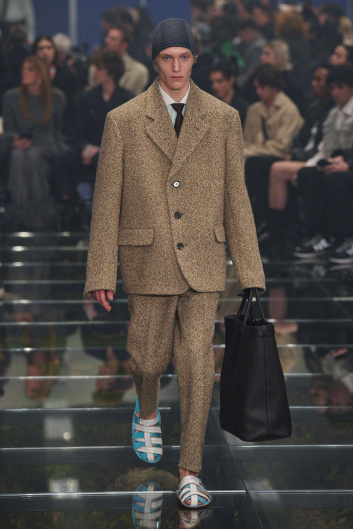 Fotoservizio/FW 24-25/MEN/SFILATA/PRADA/DP2/0