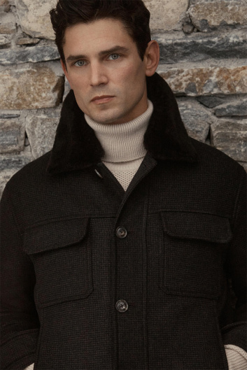 Fotoservizio/FW 24-25/MEN/PRESENTAZIONE/BRETT JOHNSON/DP2/24