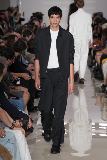 Fotoservizio/SS 2025/MEN/SFILATA/NEIL BARRETT/DP2/1