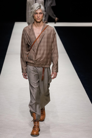 Fotoservizio/SS 2025/MEN/SFILATA/EMPORIO ARMANI/DP2/6