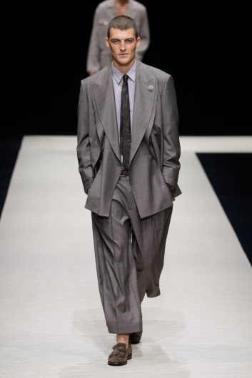 Fotoservizio/SS 2025/MEN/SFILATA/EMPORIO ARMANI/DP2/8