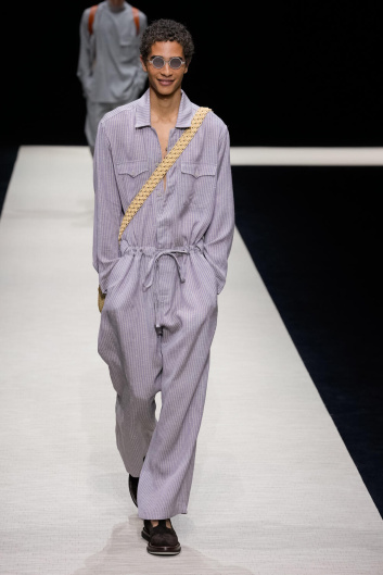 Fotoservizio/SS 2025/MEN/SFILATA/EMPORIO ARMANI/DP2/10