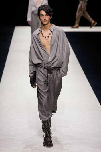 Fotoservizio/SS 2025/MEN/SFILATA/EMPORIO ARMANI/DP2/2