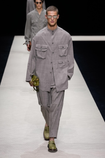 Fotoservizio/SS 2025/MEN/SFILATA/EMPORIO ARMANI/DP2/3