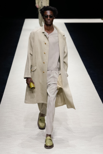 Fotoservizio/SS 2025/MEN/SFILATA/EMPORIO ARMANI/DP2/3