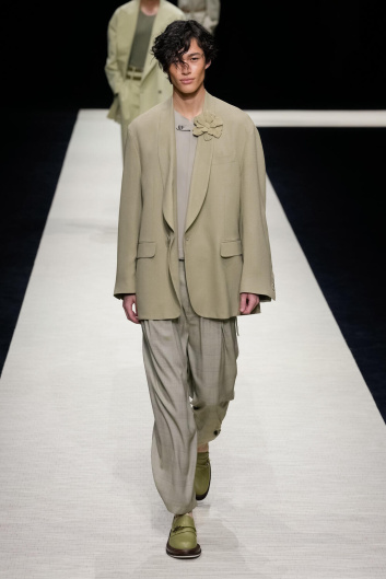 Fotoservizio/SS 2025/MEN/SFILATA/EMPORIO ARMANI/DP2/4