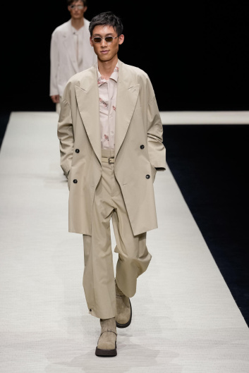 Fotoservizio/SS 2025/MEN/SFILATA/EMPORIO ARMANI/DP2/3