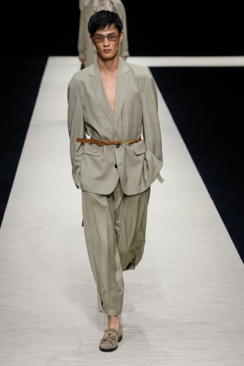Fotoservizio/SS 2025/MEN/SFILATA/EMPORIO ARMANI/DP2/6