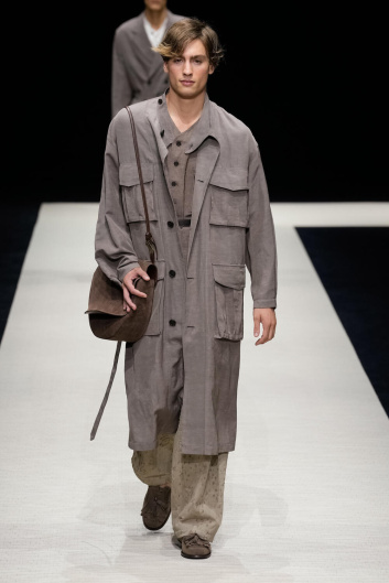 Fotoservizio/SS 2025/MEN/SFILATA/EMPORIO ARMANI/DP2/6