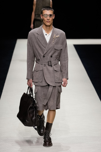 Fotoservizio/SS 2025/MEN/SFILATA/EMPORIO ARMANI/DP2/7