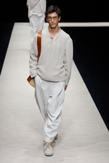 Fotoservizio/SS 2025/MEN/SFILATA/EMPORIO ARMANI/DP2/16