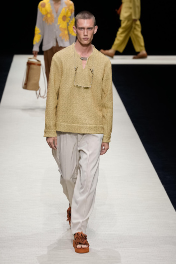 Fotoservizio/SS 2025/MEN/SFILATA/EMPORIO ARMANI/DP2/6