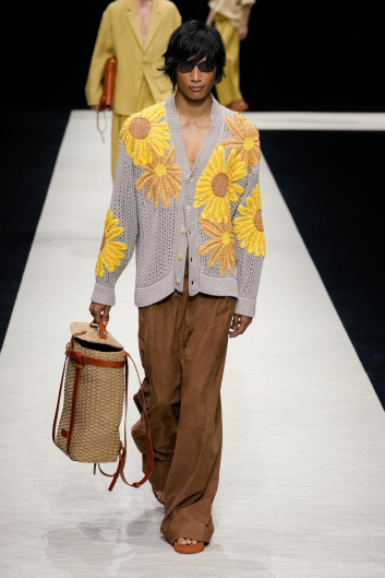 Fotoservizio/SS 2025/MEN/SFILATA/EMPORIO ARMANI/DP2/7