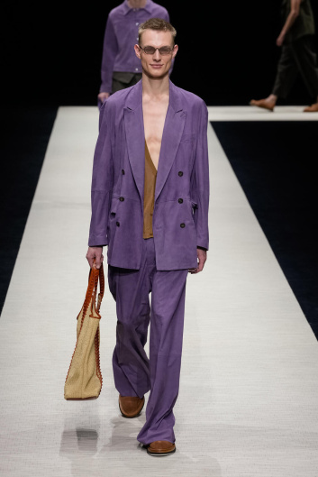 Fotoservizio/SS 2025/MEN/SFILATA/EMPORIO ARMANI/DP2/16