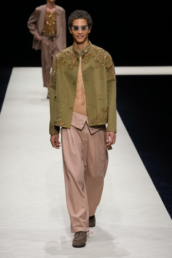 Fotoservizio/SS 2025/MEN/SFILATA/EMPORIO ARMANI/DP2/11