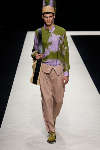 Fotoservizio/SS 2025/MEN/SFILATA/EMPORIO ARMANI/DP2/13
