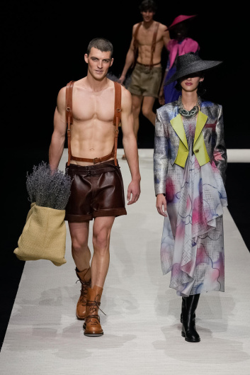 Fotoservizio/SS 2025/MEN/SFILATA/EMPORIO ARMANI/DP2/4