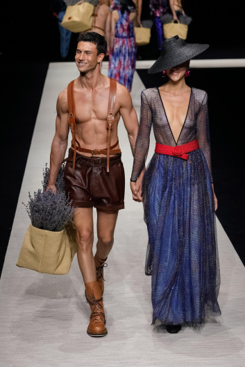 Fotoservizio/SS 2025/MEN/SFILATA/EMPORIO ARMANI/DP2/9