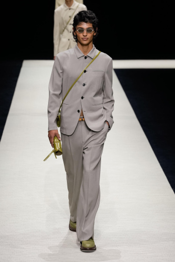 Fotoservizio/SS 2025/MEN/SFILATA/EMPORIO ARMANI/DP2/2