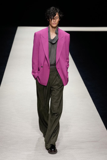 Fotoservizio/SS 2025/MEN/SFILATA/EMPORIO ARMANI/DP2/3