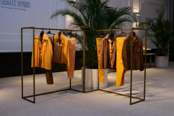 Fotoservizio/SS 2025/MEN/PRESENTAZIONE/KITON/DP2/12