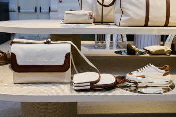 Fotoservizio/SS 2025/MEN/PRESENTAZIONE/KITON/DP2/82