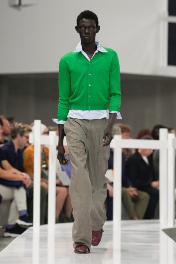 Fotoservizio/SS 2025/MEN/SFILATA/PRADA/DP2/1