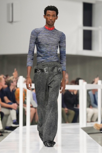 Fotoservizio/SS 2025/MEN/SFILATA/PRADA/DP2/10