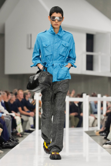 Fotoservizio/SS 2025/MEN/SFILATA/PRADA/DP2/5