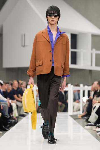 Fotoservizio/SS 2025/MEN/SFILATA/PRADA/DP2/15