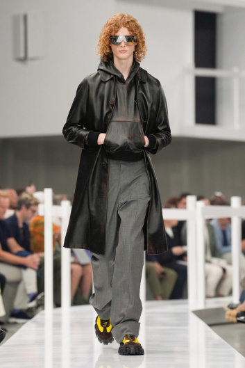 Fotoservizio/SS 2025/MEN/SFILATA/PRADA/DP2/10