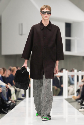 Fotoservizio/SS 2025/MEN/SFILATA/PRADA/DP2/25